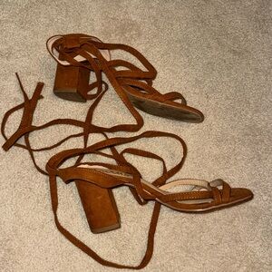 Lulus brown strappy thick heel 7.5